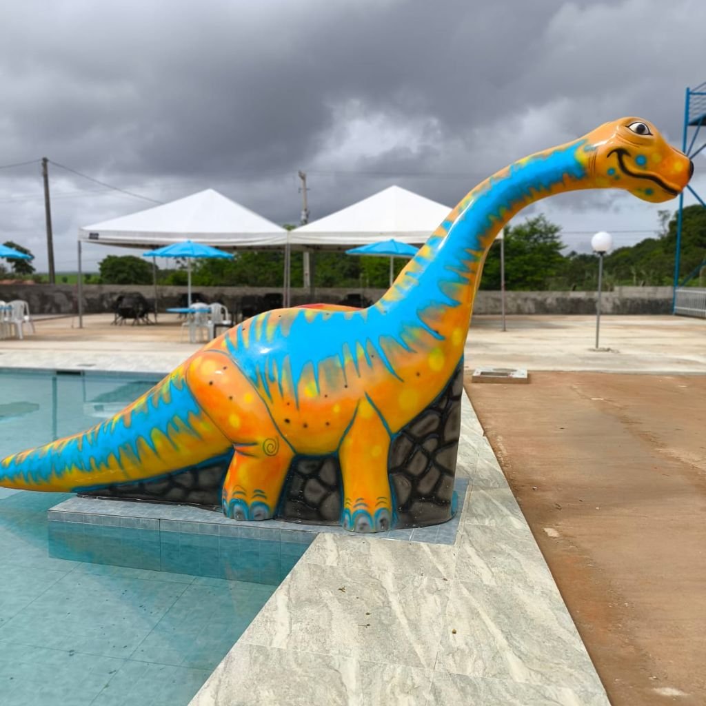 Escorregador Dinossauro para piscinas infantis
